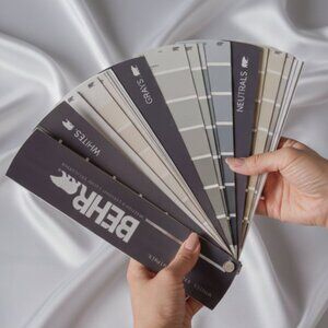 BEHR Whites Grays Neutrals Paint Color Swatch Book Fan Deck W&N-252